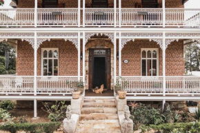 Currawong House